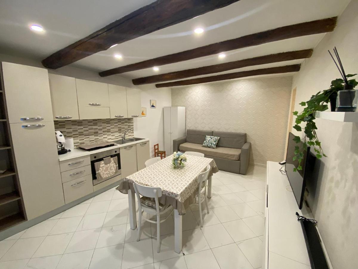 Donnarumma House Apartment
